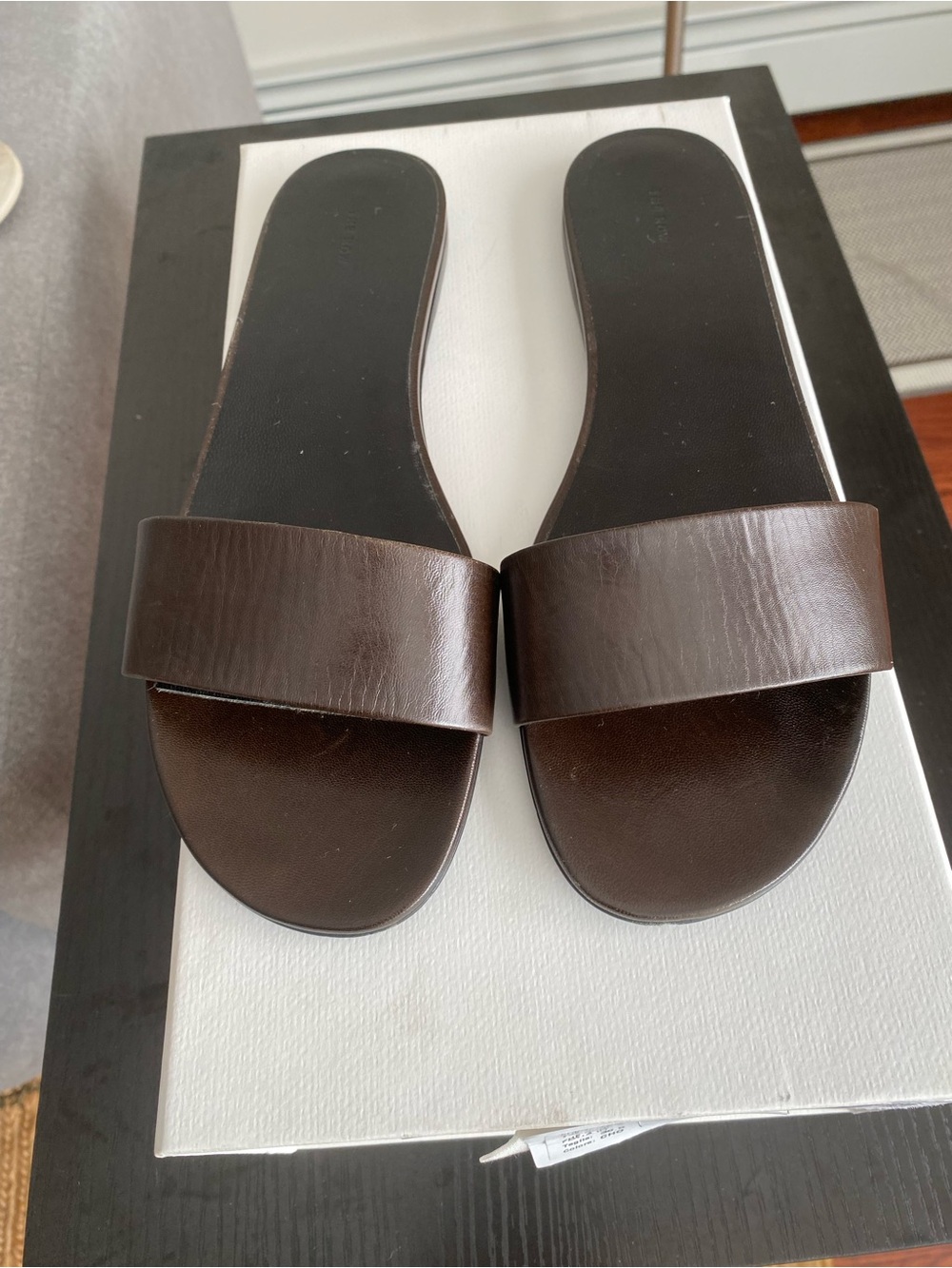 The Row Flats (Brown; 38.5)